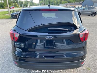 2019 Ford Escape S   - Photo 5 - Clio, MI 48420