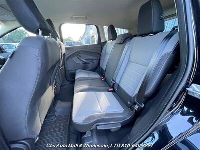 2019 Ford Escape S FWD   - Photo 16 - Clio, MI 48420