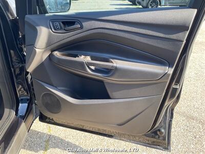2019 Ford Escape S   - Photo 22 - Clio, MI 48420
