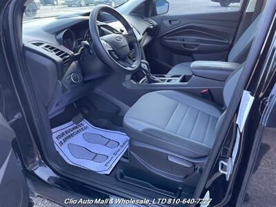 2019 Ford Escape S FWD   - Photo 10 - Clio, MI 48420