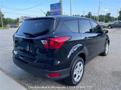 2019 Ford Escape S FWD   - Photo 6 - Clio, MI 48420