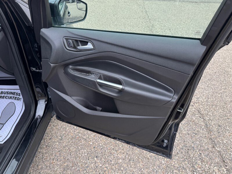 2018 Ford Escape SE - Photo 16 - Clio, MI 48420