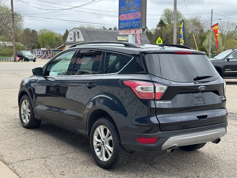 2018 Ford Escape SE - Photo 4 - Clio, MI 48420