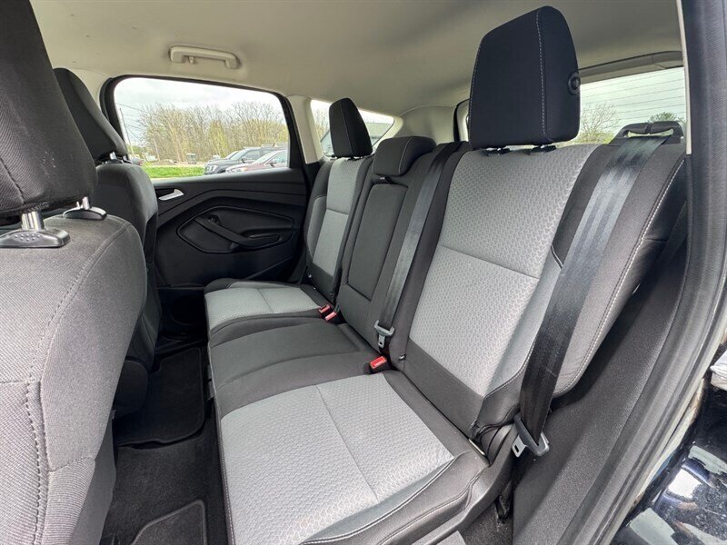 2018 Ford Escape SE - Photo 15 - Clio, MI 48420