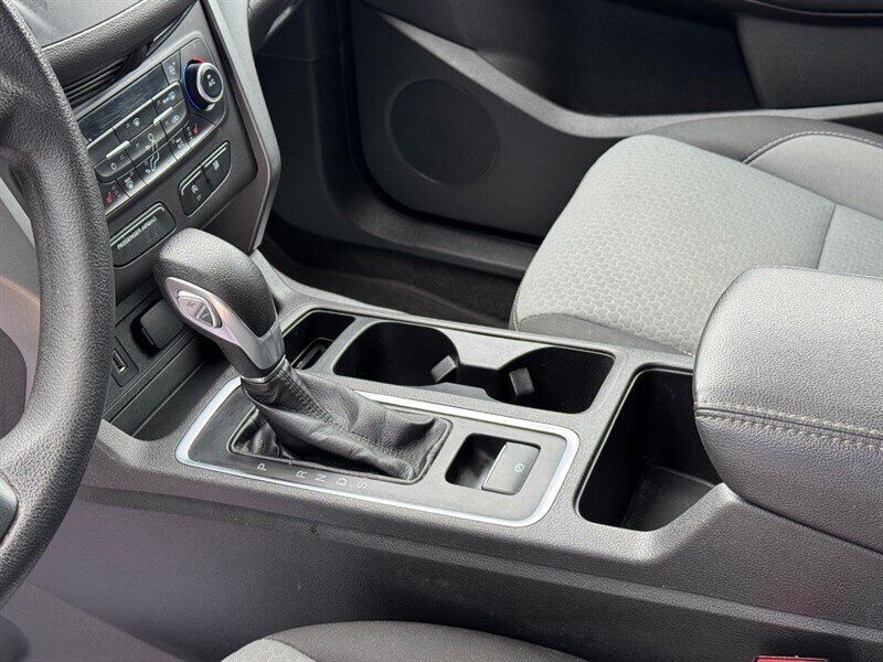 2018 Ford Escape SE - Photo 9 - Clio, MI 48420