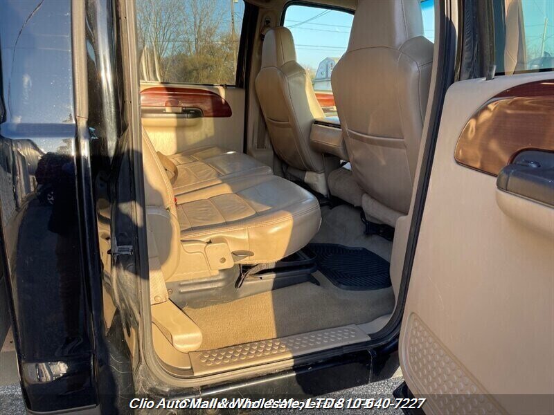 2005 Ford F-350 Super Duty Lariat - Photo 24 - Clio, MI 48420