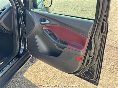 2012 Ford Focus Titanium FWD   - Photo 16 - Clio, MI 48420