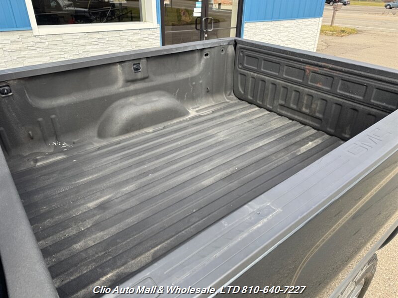 2019 GMC Sierra 1500 Limited SLE - Photo 8 - Clio, MI 48420