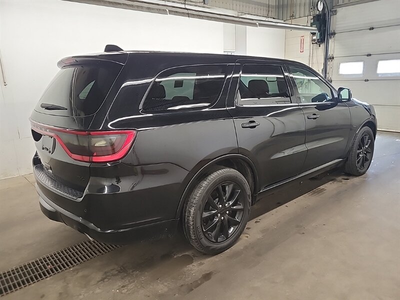 2018 Dodge Durango R/T - Photo 3 - Clio, MI 48420