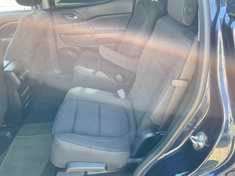 2017 GMC Acadia SLE-2 - Photo 12 - Clio, MI 48420