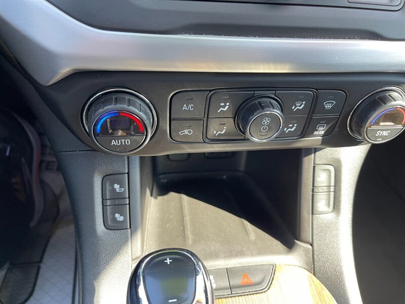 2017 GMC Acadia SLE-2 - Photo 22 - Clio, MI 48420
