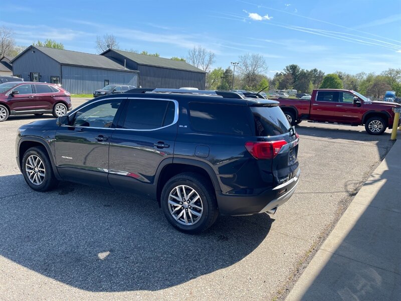 2017 GMC Acadia SLE-2 - Photo 4 - Clio, MI 48420