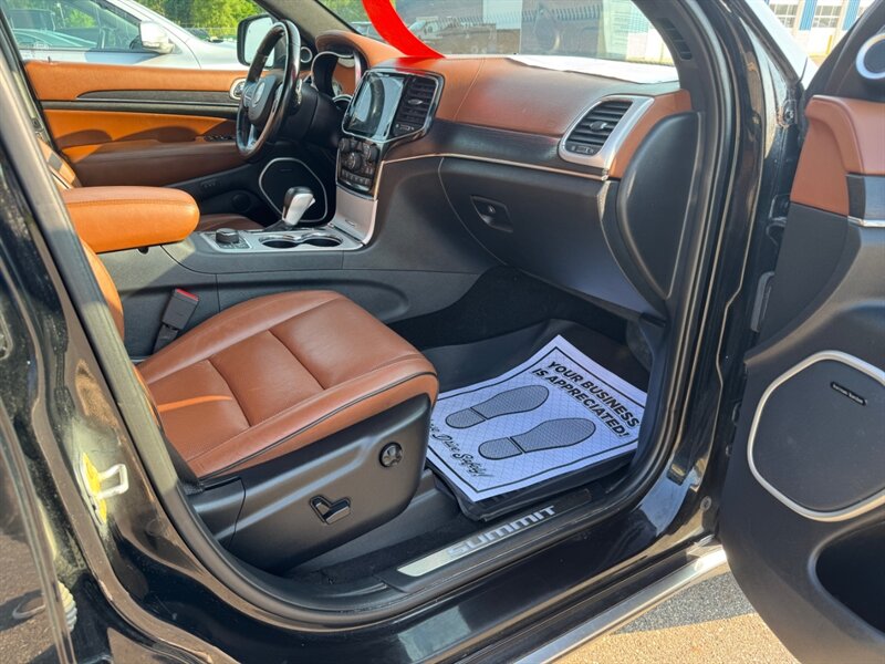 2020 Jeep Grand Cherokee Summit - Photo 24 - Clio, MI 48420