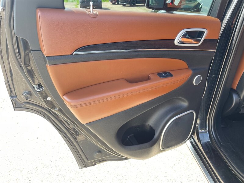 2020 Jeep Grand Cherokee Summit - Photo 17 - Clio, MI 48420