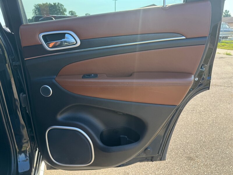 2020 Jeep Grand Cherokee Summit - Photo 19 - Clio, MI 48420