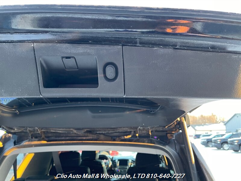 2019 GMC Yukon Denali - Photo 24 - Clio, MI 48420