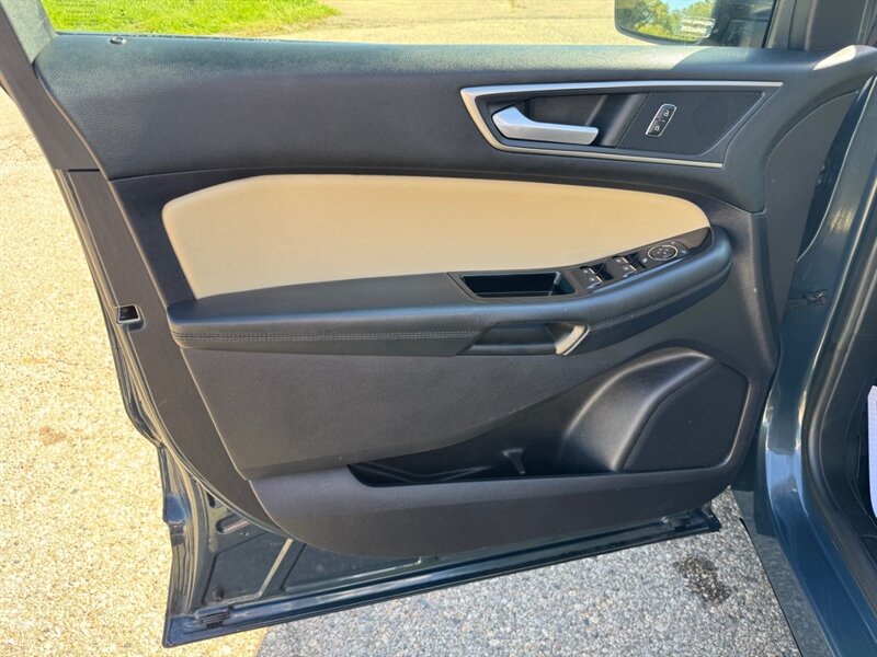 2019 Ford Edge SEL - Photo 5 - Clio, MI 48420