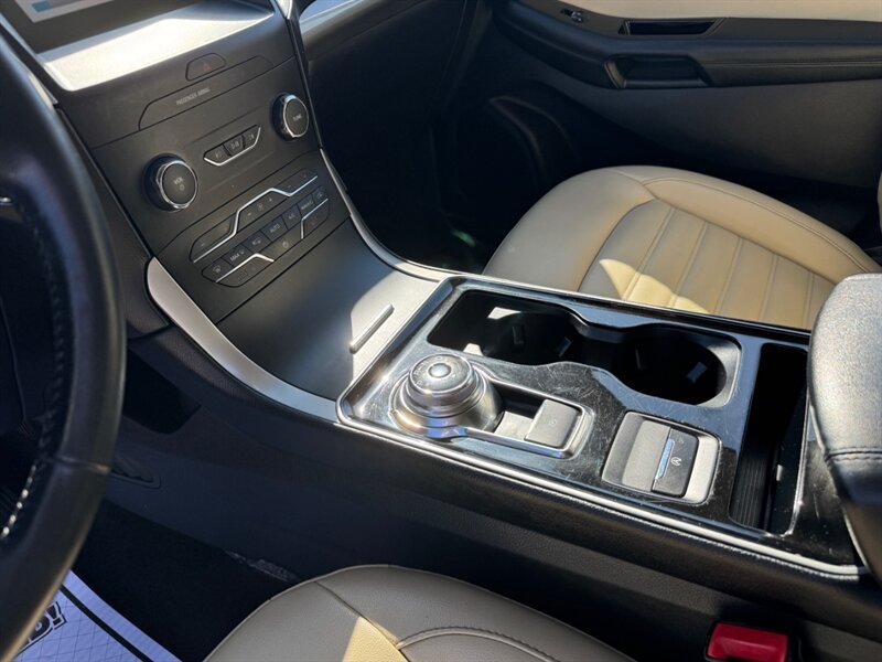 2019 Ford Edge SEL - Photo 8 - Clio, MI 48420