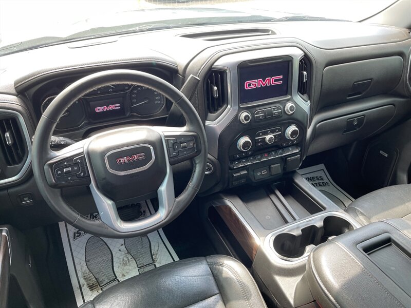 2019 GMC Sierra 1500 SLT - Photo 16 - Clio, MI 48420