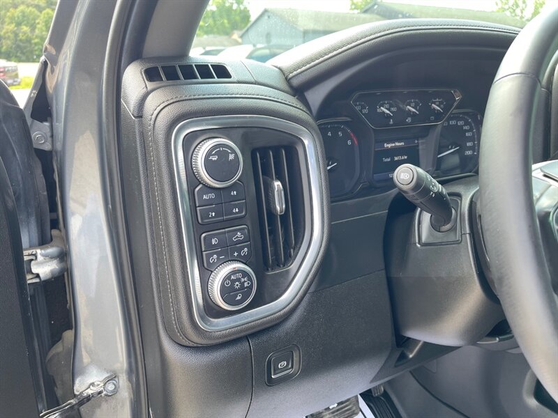 2019 GMC Sierra 1500 SLT - Photo 10 - Clio, MI 48420