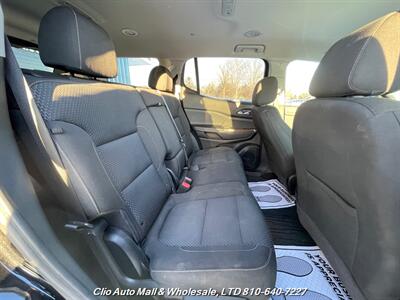 2022 GMC Acadia SLE - Photo 26 - Clio, MI 48420