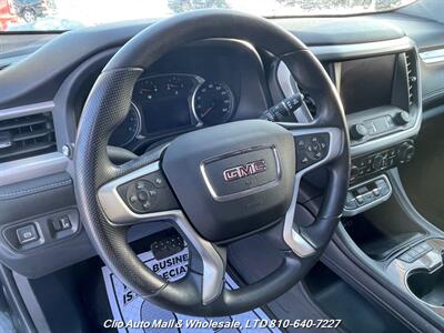 2022 GMC Acadia SLE - Photo 11 - Clio, MI 48420