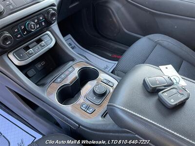 2022 GMC Acadia SLE - Photo 14 - Clio, MI 48420