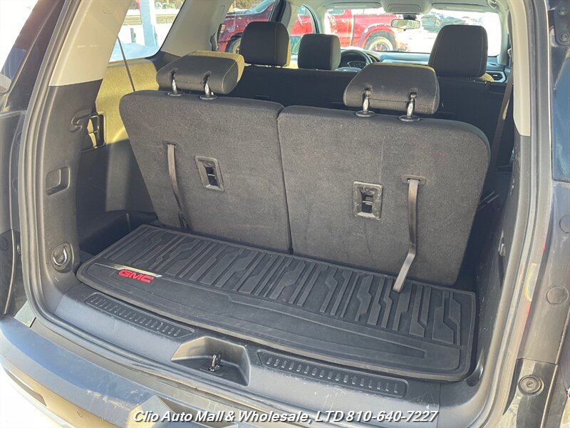 2022 GMC Acadia SLE - Photo 21 - Clio, MI 48420