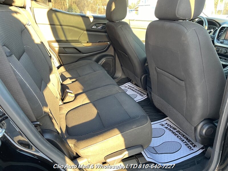 2022 GMC Acadia SLE - Photo 25 - Clio, MI 48420