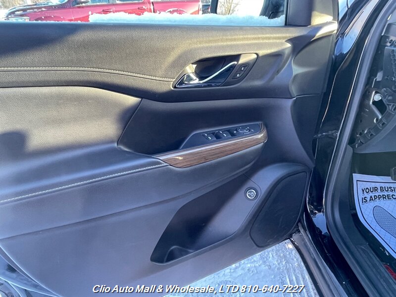 2022 GMC Acadia SLE - Photo 9 - Clio, MI 48420