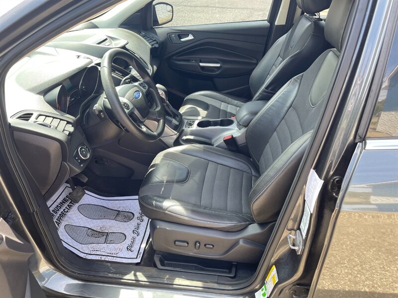 2016 Ford Escape SE - Photo 11 - Clio, MI 48420