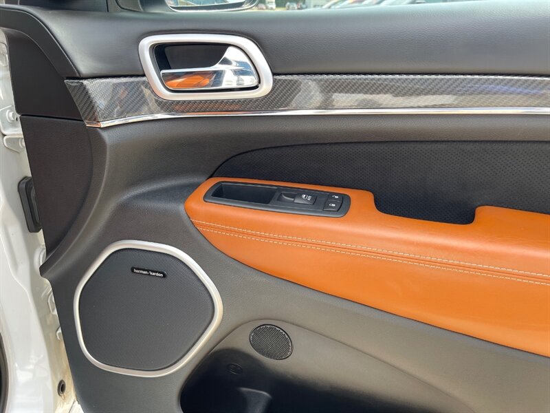 2016 Jeep Grand Cherokee SRT - Photo 38 - Clio, MI 48420