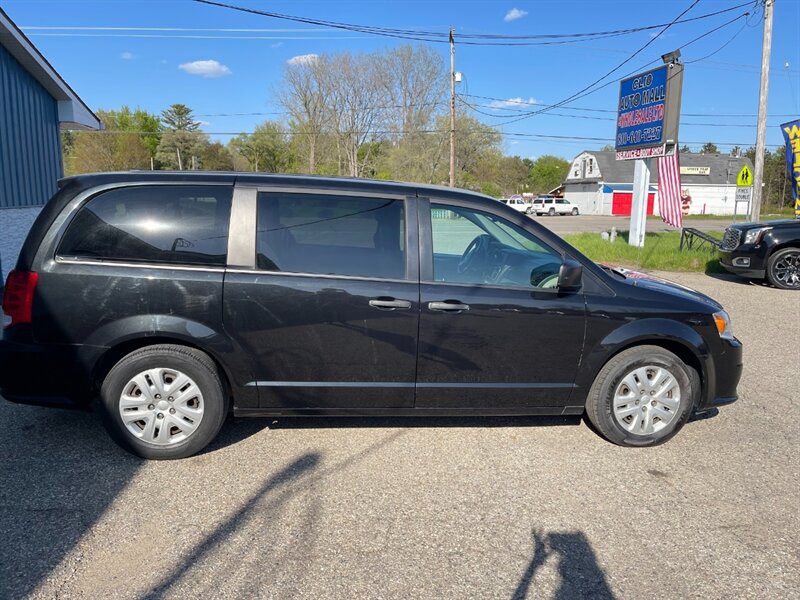 2019 Dodge Grand Caravan SE - Photo 7 - Clio, MI 48420