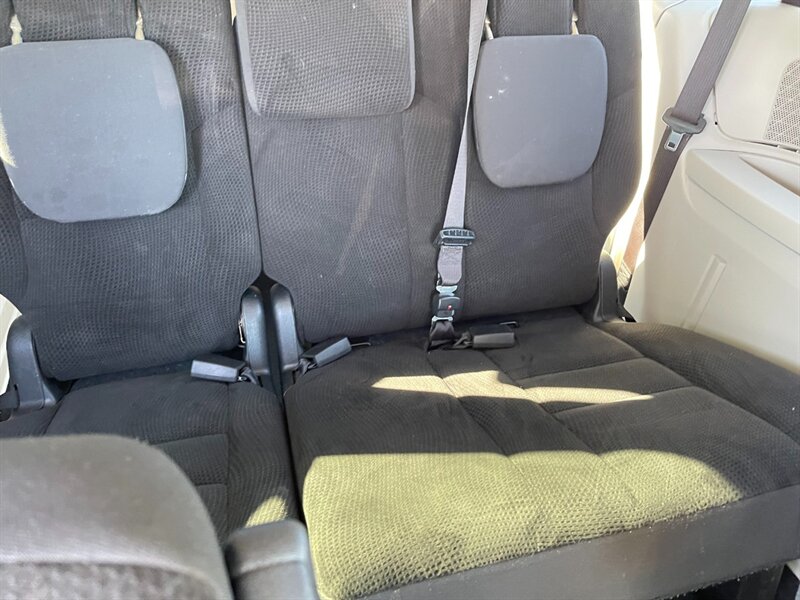 2019 Dodge Grand Caravan SE - Photo 14 - Clio, MI 48420
