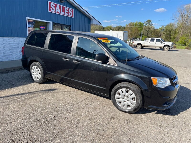 2019 Dodge Grand Caravan SE - Photo 8 - Clio, MI 48420