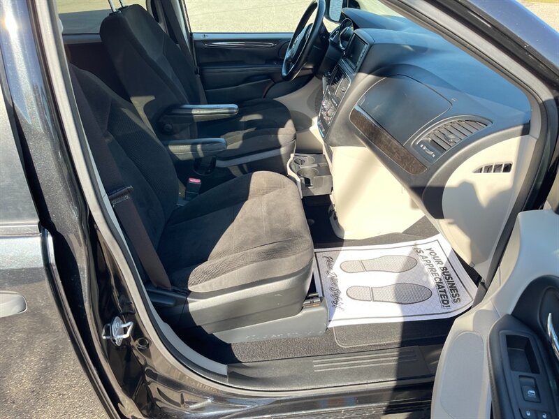 2019 Dodge Grand Caravan SE - Photo 12 - Clio, MI 48420