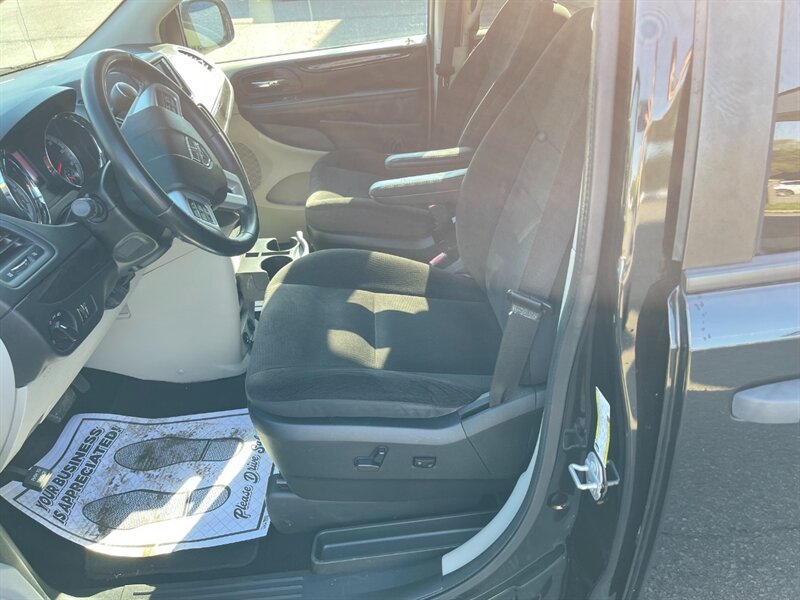 2019 Dodge Grand Caravan SE - Photo 10 - Clio, MI 48420