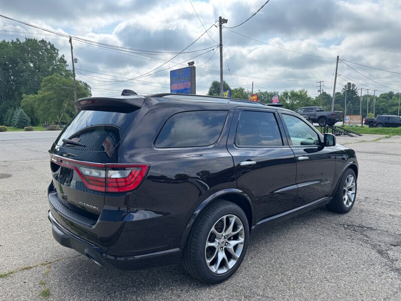 2024 Dodge Durango Citadel - Photo 5 - Clio, MI 48420