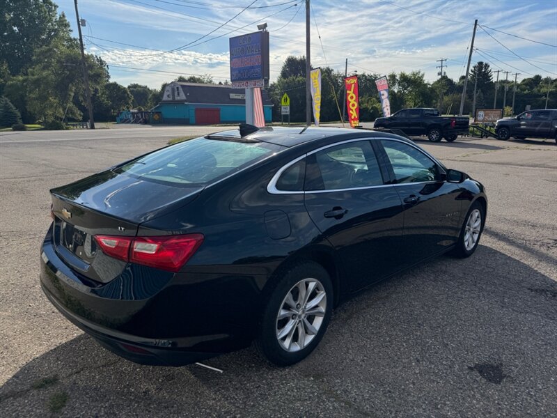 2023 Chevrolet Malibu LT - Photo 5 - Clio, MI 48420