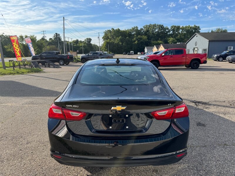 2023 Chevrolet Malibu LT - Photo 4 - Clio, MI 48420