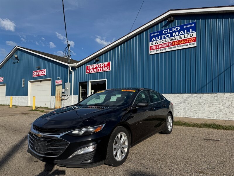2023 Chevrolet Malibu LT - Photo 2 - Clio, MI 48420