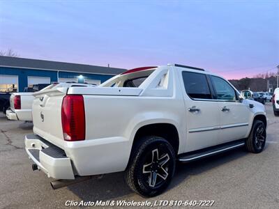 2007 Cadillac Escalade EXT - Photo 9 - Clio, MI 48420