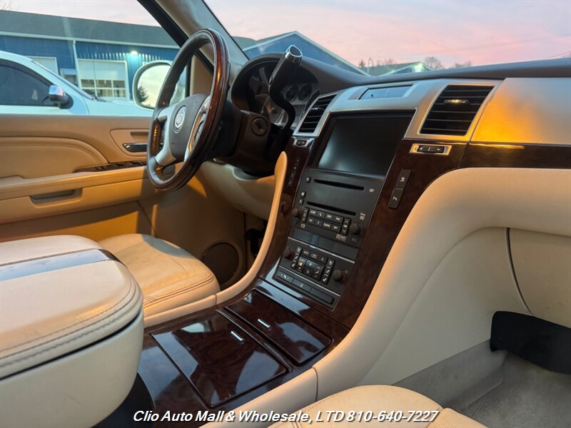 2007 Cadillac Escalade EXT - Photo 34 - Clio, MI 48420