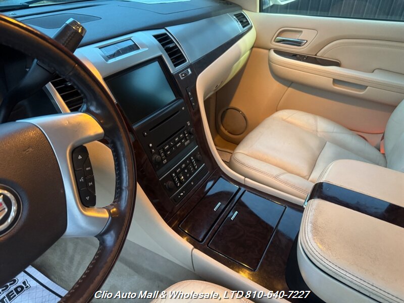 2007 Cadillac Escalade EXT - Photo 16 - Clio, MI 48420