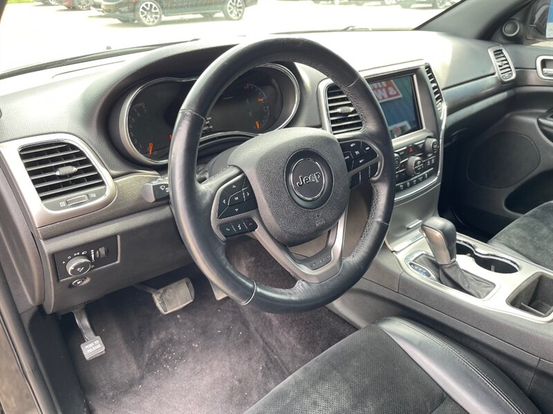 2018 Jeep Grand Cherokee Laredo Altitude IV - Photo 9
