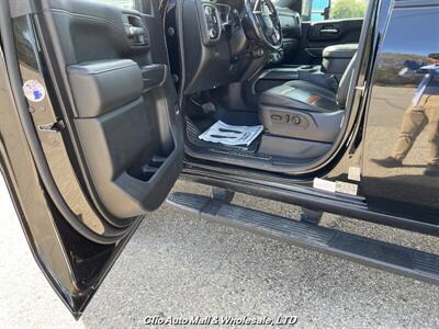 2020 GMC Sierra 2500HD AT4   - Photo 18 - Clio, MI 48420