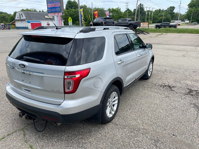 2014 Ford Explorer XLT - Photo 7 - Clio, MI 48420