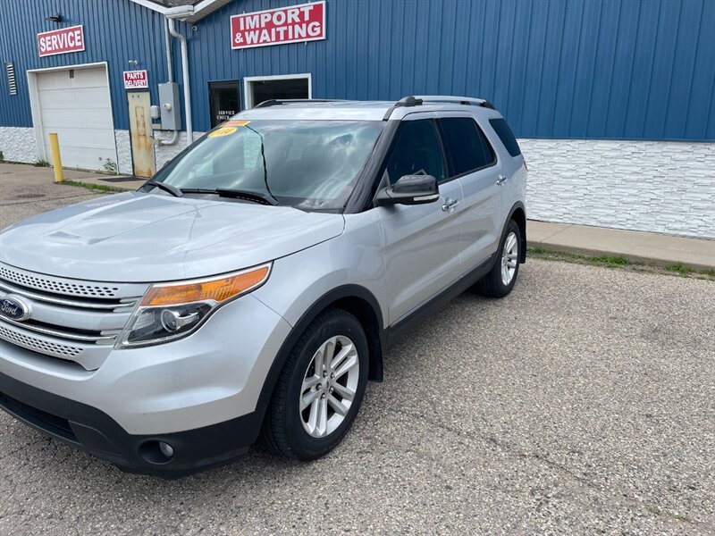 2014 Ford Explorer XLT - Photo 2 - Clio, MI 48420