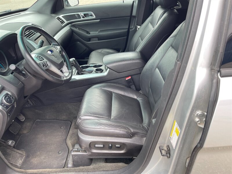 2014 Ford Explorer XLT - Photo 11 - Clio, MI 48420