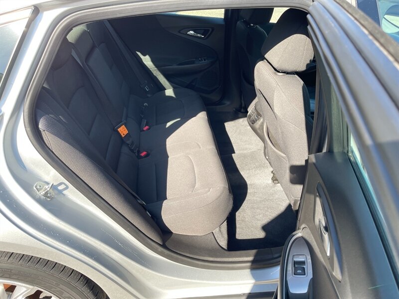 2019 Chevrolet Malibu LT - Photo 17 - Clio, MI 48420